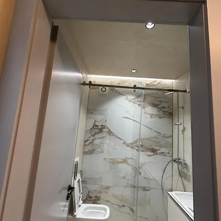 Apartamento Henri Shengjin *